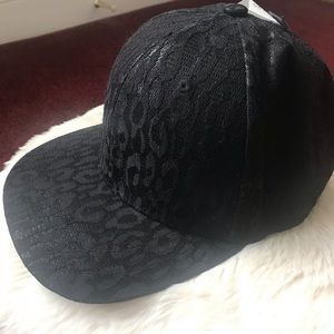 H&M hat